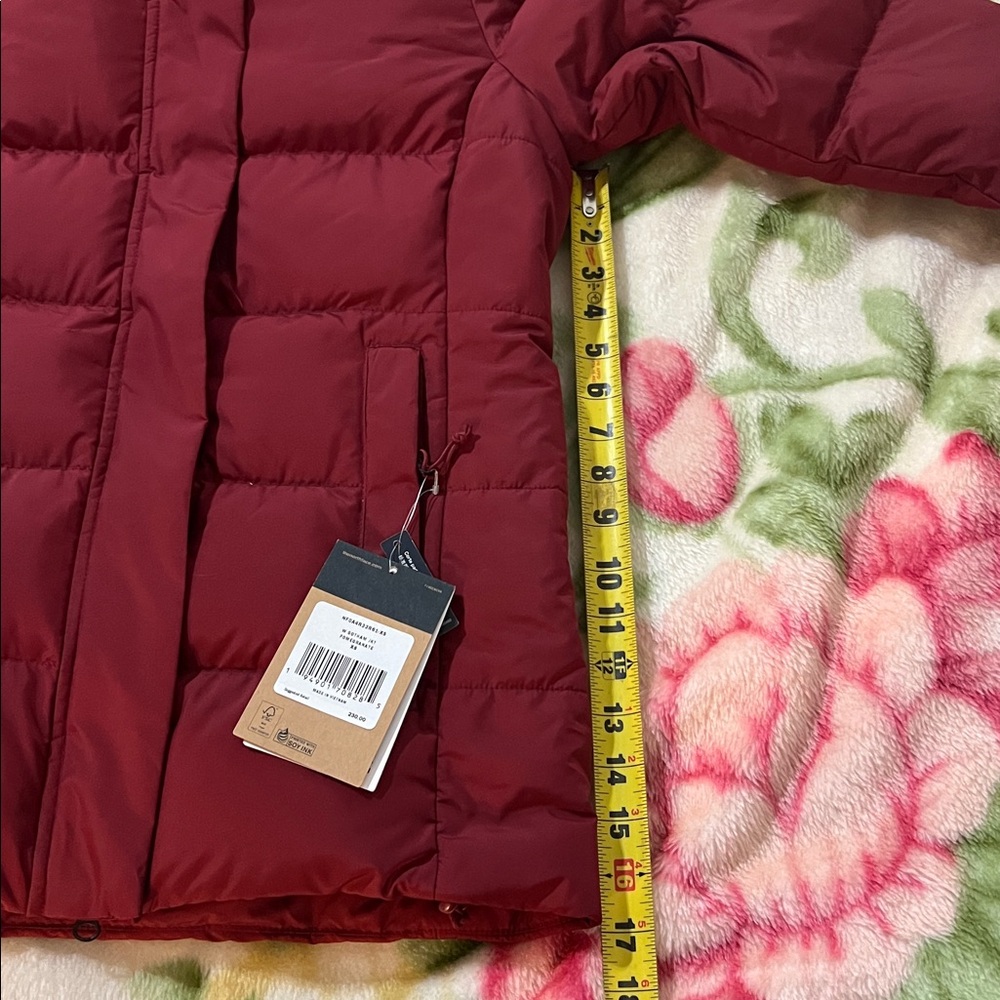 The North Face Burgundy Puffer Jacket - Picture 4 of 16